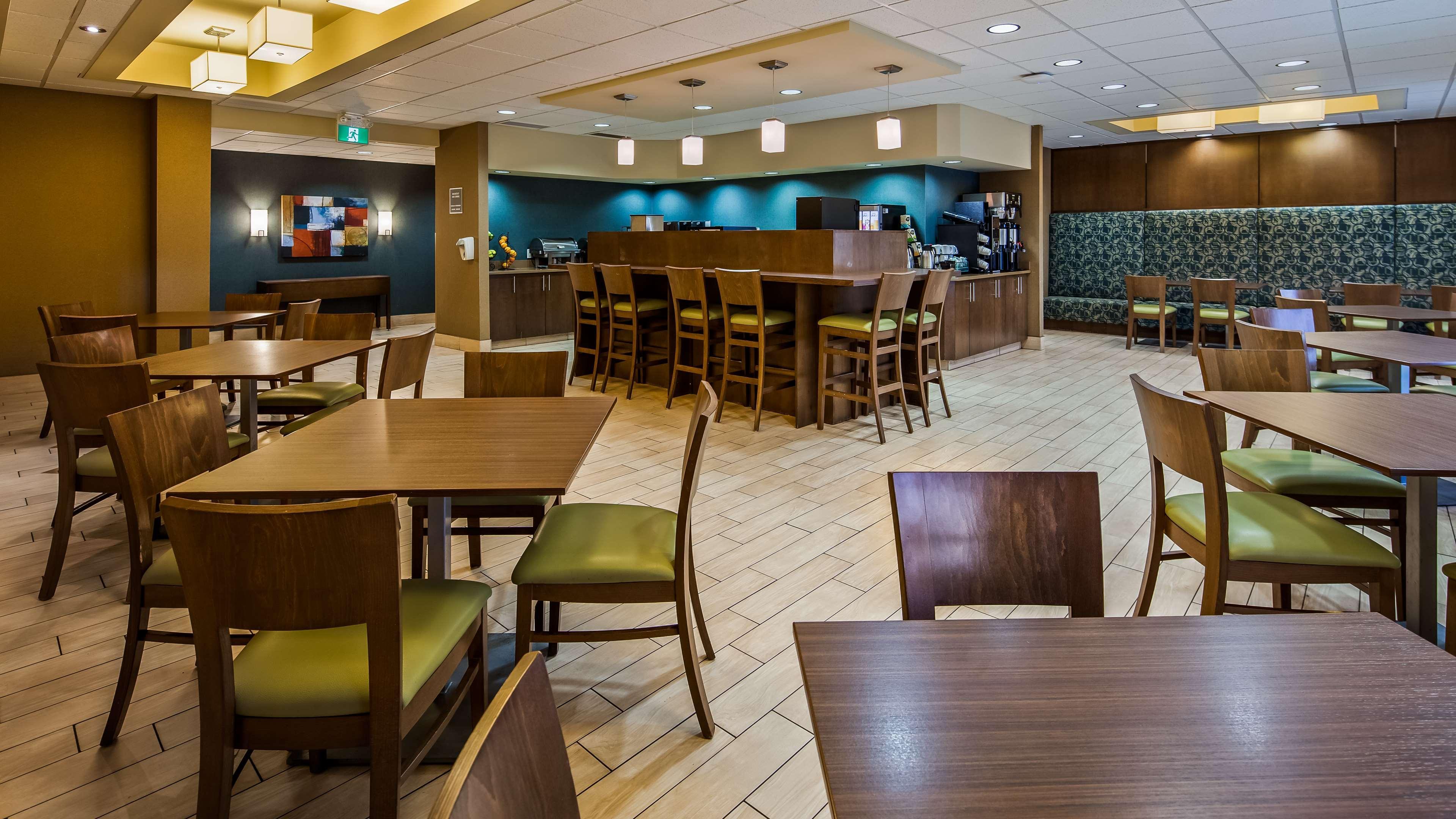 Best Western Plus Winnipeg West Headingley Buitenkant foto